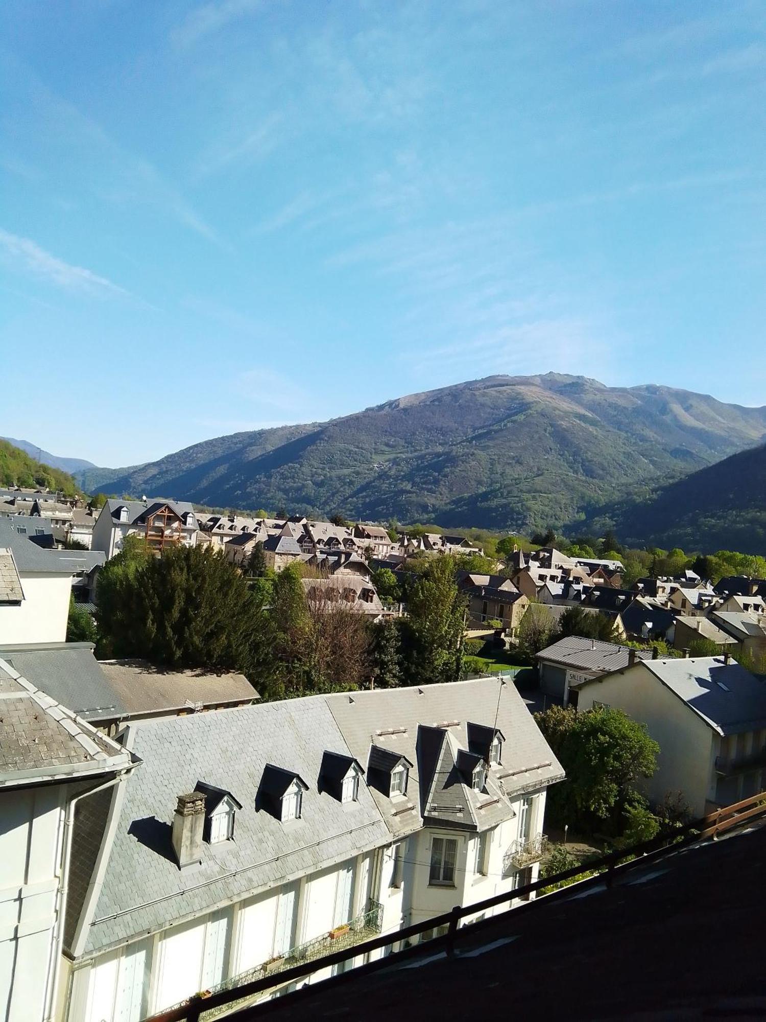 Appartement Au Coeur De Luchon Bagneres-de-Luchon ภายนอก รูปภาพ